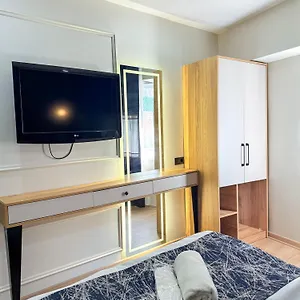 3* Hotel The Reina